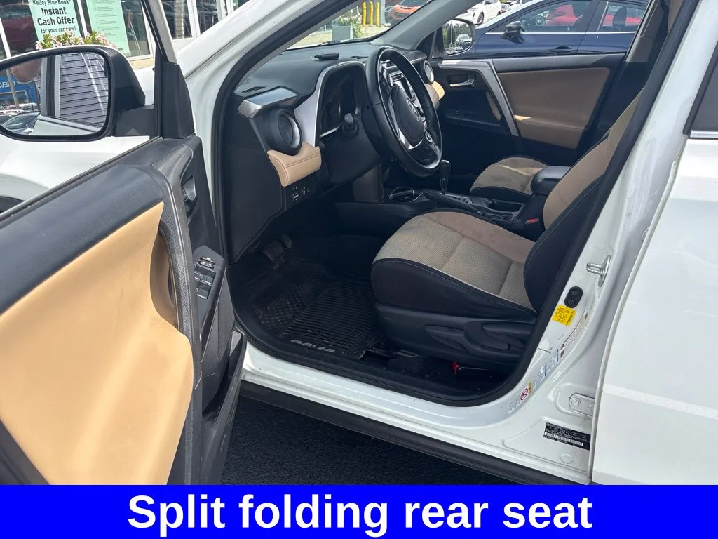 Used 2018 White Toyota XLE image 13