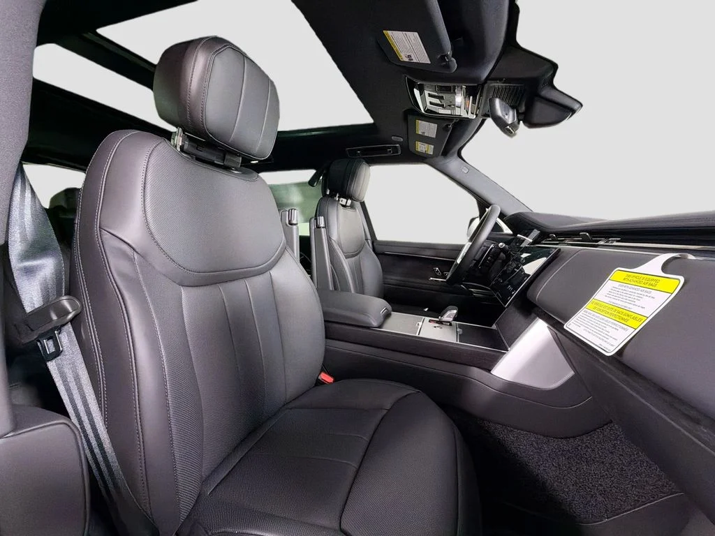 New 2026 Santorini Black Land Rover SE image 30