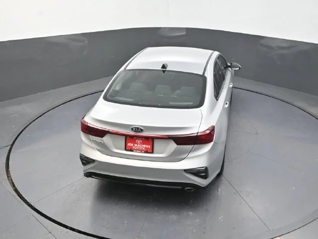 Used 2021 Silver Kia LXS image 28