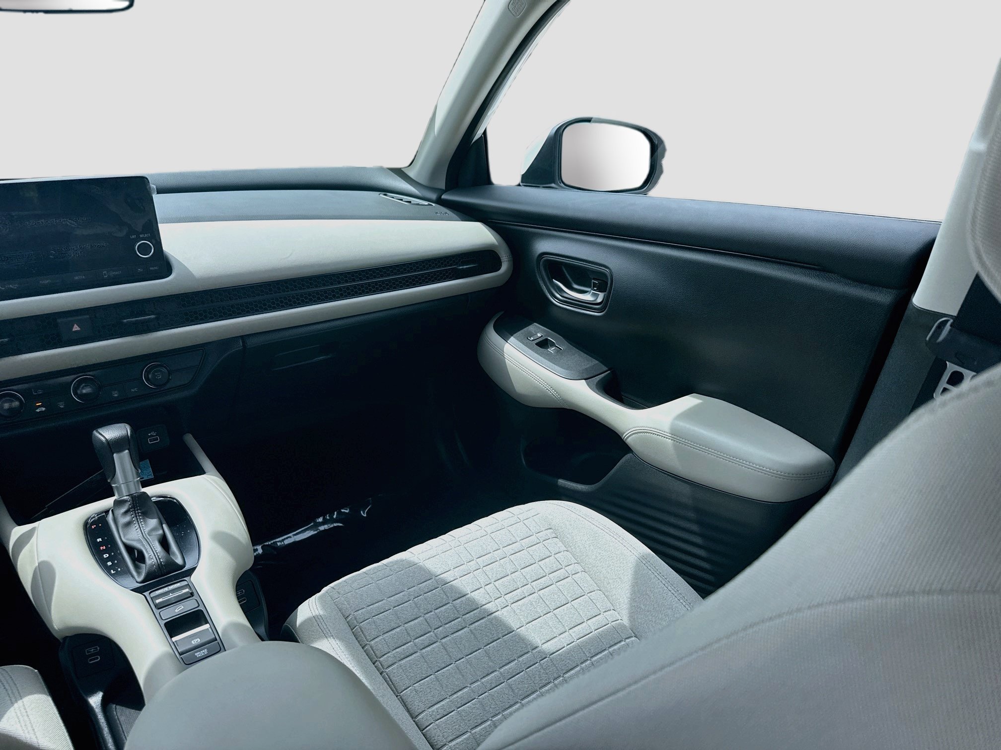 2025 Honda HR-V LX - Photo 21