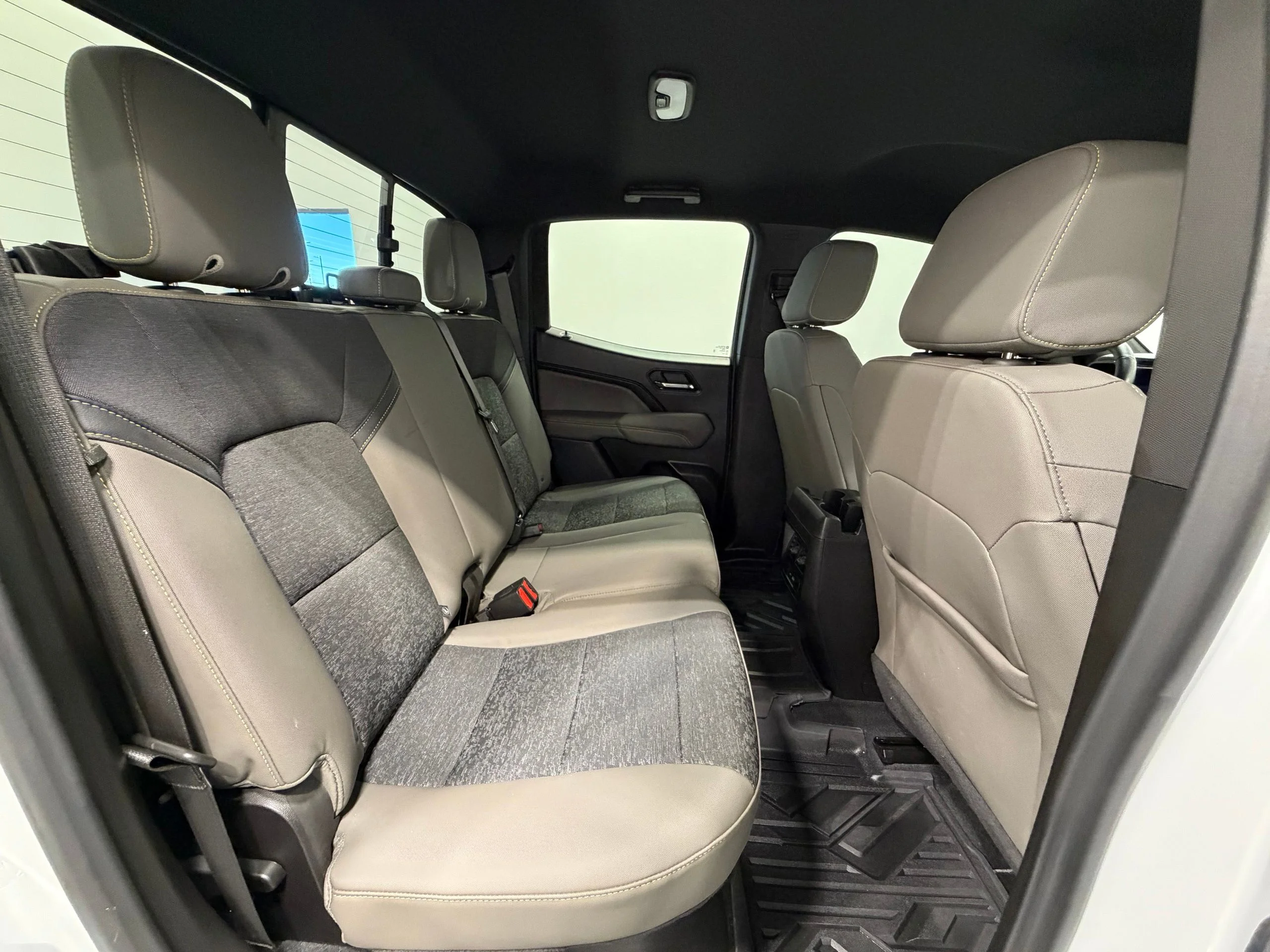 Used 2024 White Chevrolet ZR2 image 29