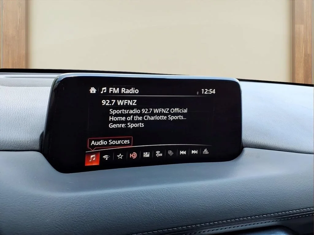 Used 2018 Silver Mazda Touring image 4