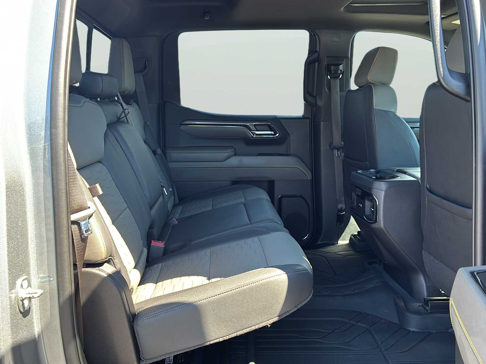 2023 Chevrolet Silverado 1500 ZR2 - Photo 33
