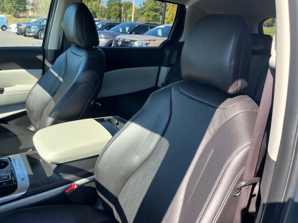 Used 2024 Blue Kia EX image 12