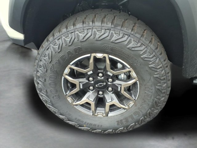New 2026 White Sands Chevrolet ZR2 image 16