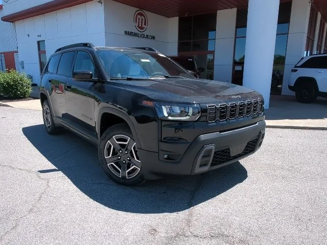 New 2026 Diamond Black Crystal Pearl-Coat Exterior Paint Jeep Laredo image 3