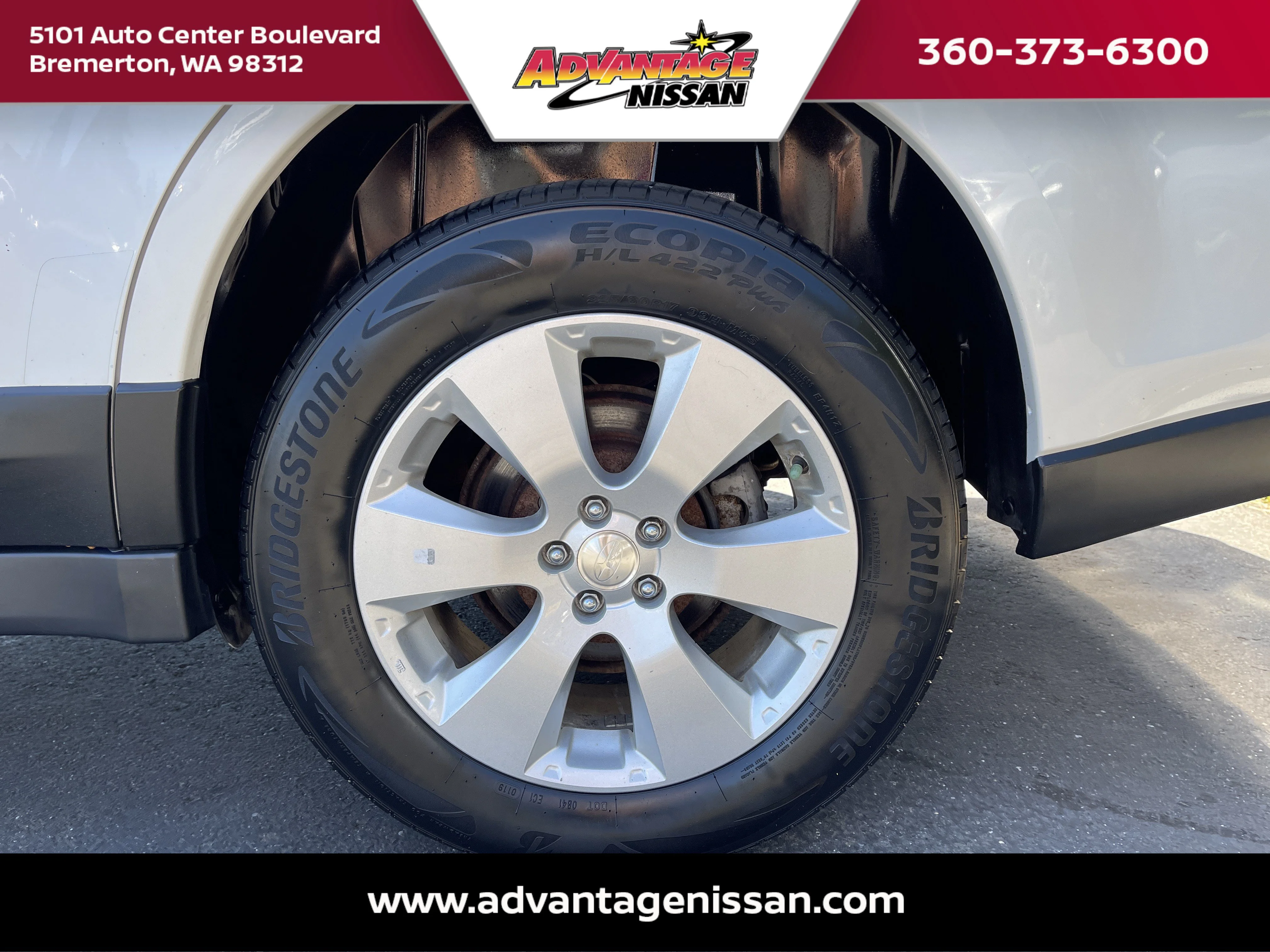 Used 2012 Satin White Pearl Subaru 2.5i image 11