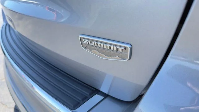 Used 2021 Silver Jeep Summit image 13