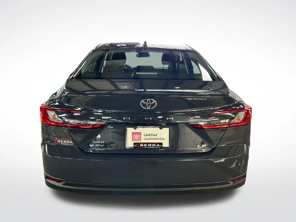 Used 2025  Toyota LE image 4