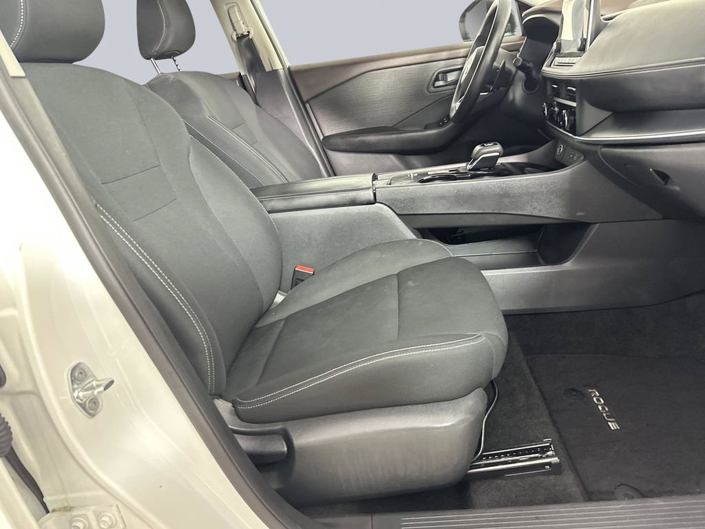 Used 2023 Glacier White Nissan S image 25