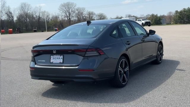 New 2026 Meteorite Gray Metallic Honda SE image 8