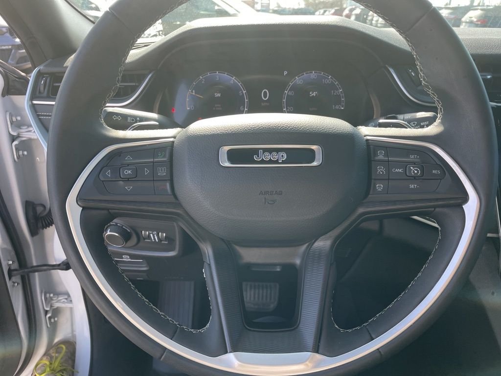 Used 2024 White Jeep Laredo X image 18