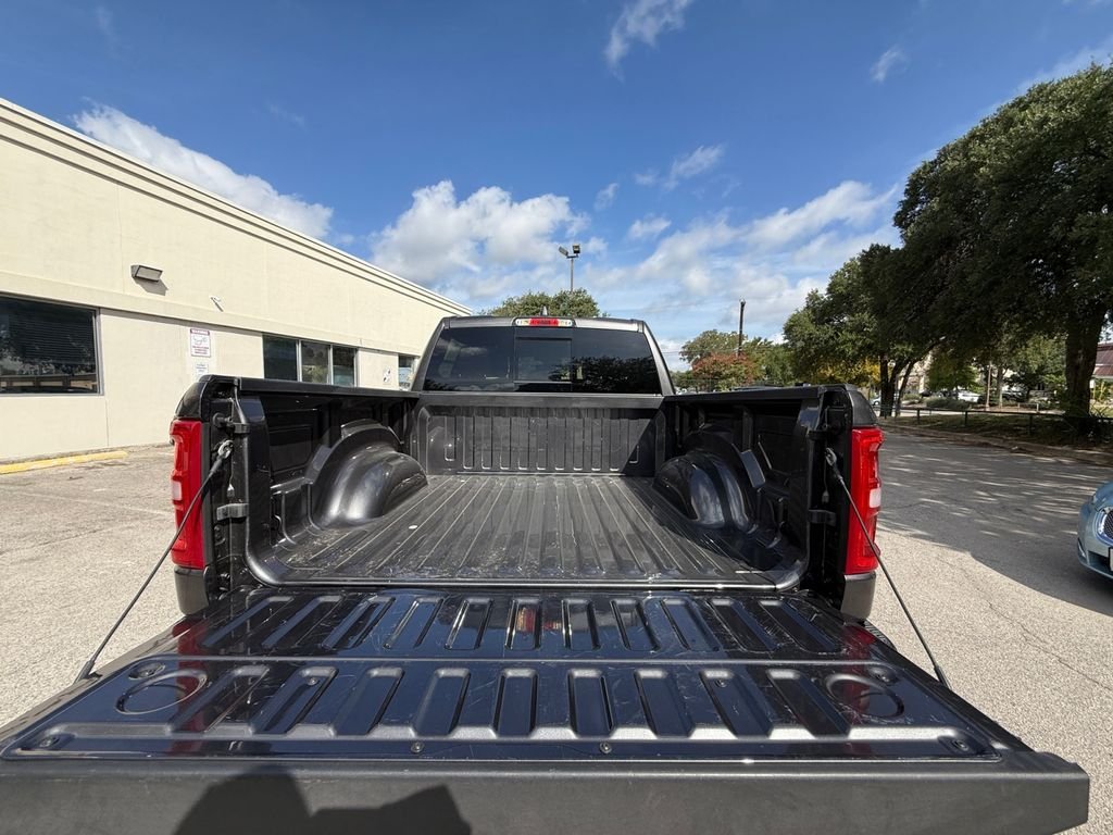 New 2026 Granite Crystal Metallic Clear-Coat Exterior Paint RAM Big Horn/Lone Star image 19