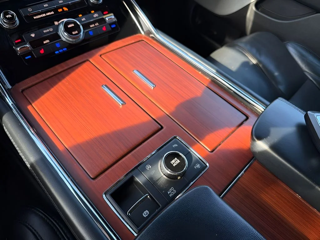 Used 2020 Infinite Black Lincoln Reserve image 28
