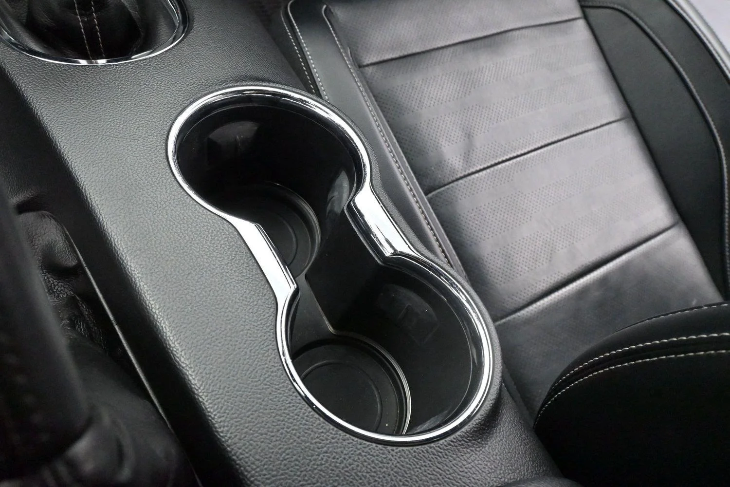 Used 2015 Oxford White Ford GT Premium image 19