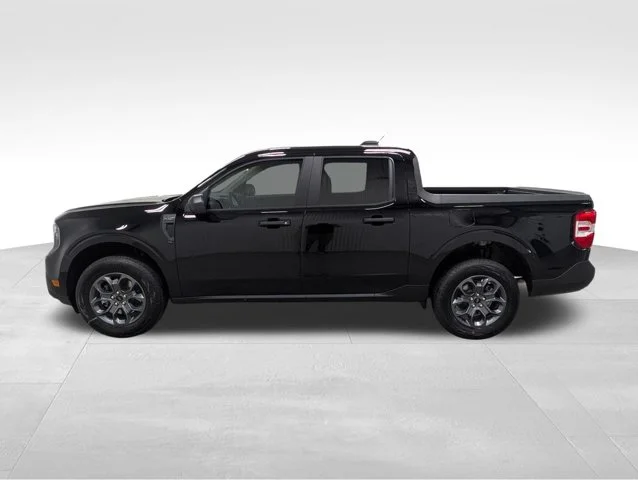 New 2026 Shadow Black Ford XLT image 13