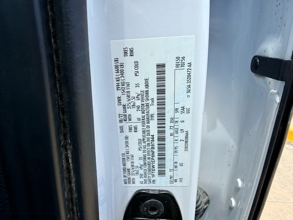 Used 2022 Oxford White Ford XLT image 32