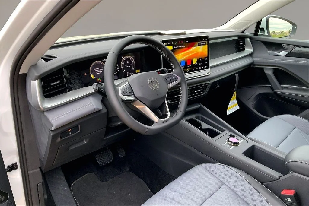 New 2026 Pure White Volkswagen 2.0T SE image 7