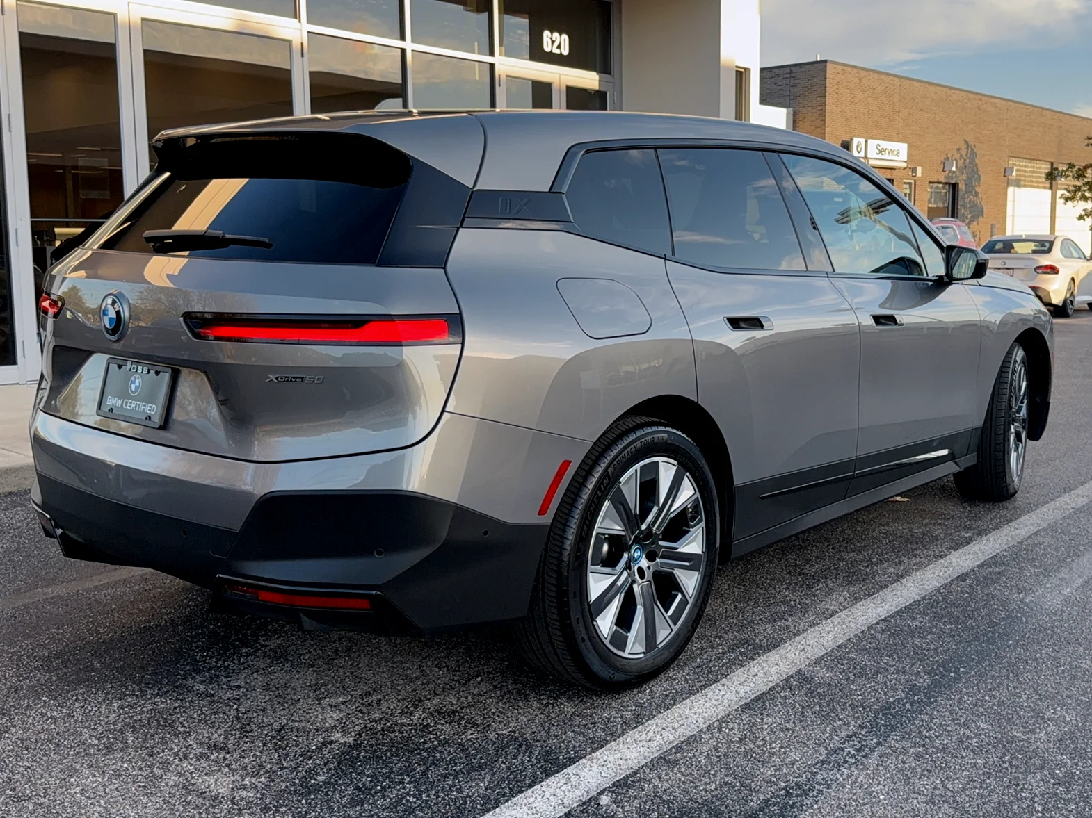 Certified Used 2024 Oxide Grey Metallic BMW xDrive50 image 3