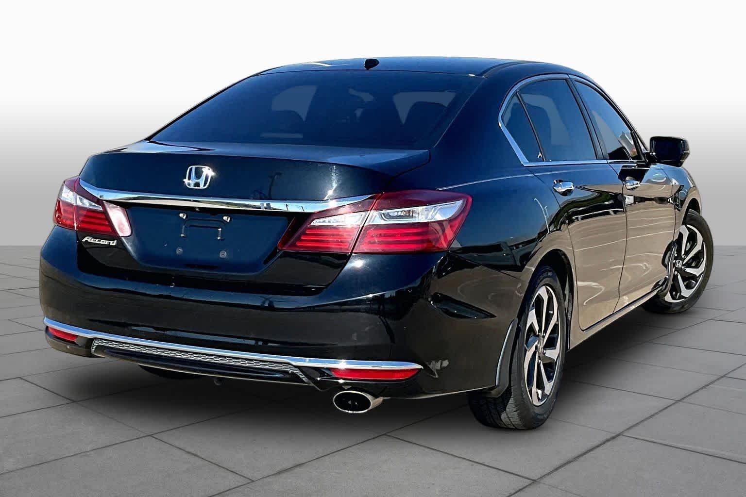 Used 2016 Crystal Black Pearl Honda EX-L image 12