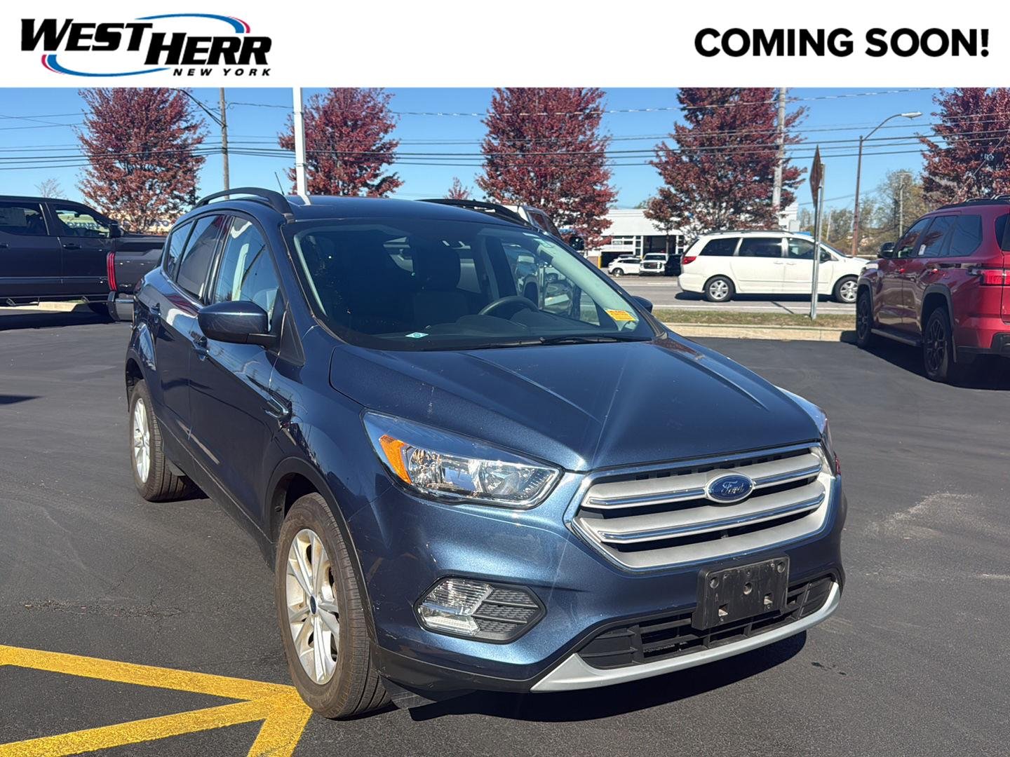 Used 2018 Blue Ford SE image 1