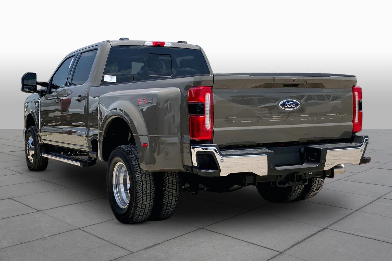New 2026 Marsh Gray Ford F-350® XLT image 9