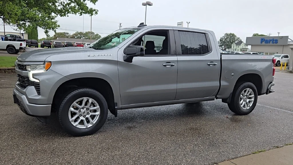 Used 2024 Sterling Gray Metallic Chevrolet RST image 5