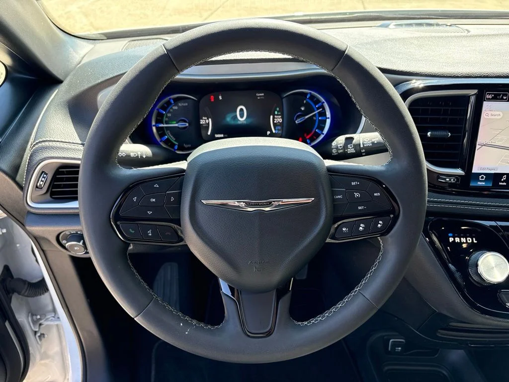 Used 2024 White Chrysler Select S Appearance image 9