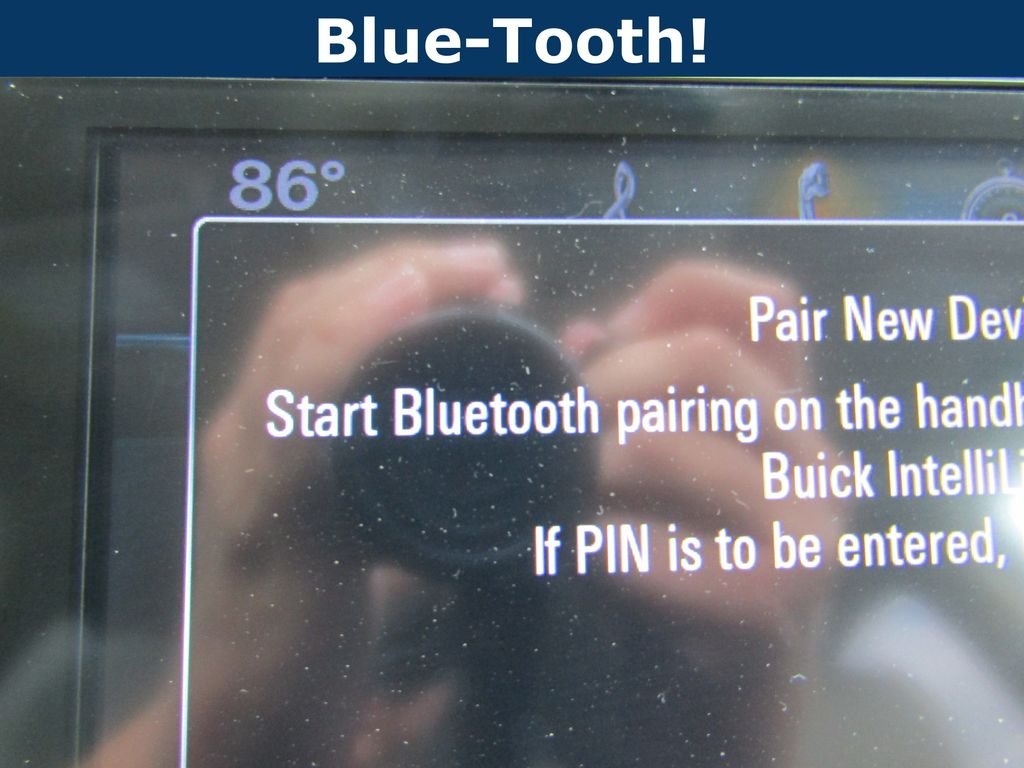 Used 2019 White Buick Essence image 8