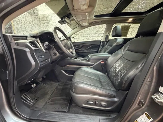 Used 2020 Gray Nissan Platinum image 19