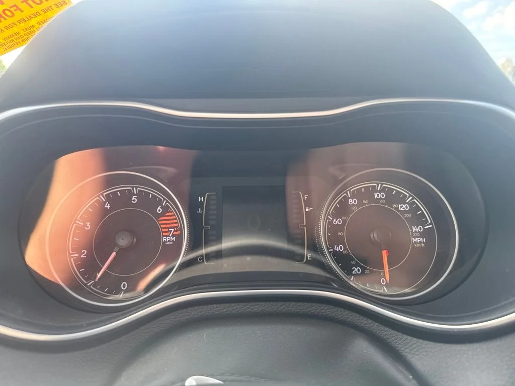 Used 2020 Red Jeep Latitude Plus image 10