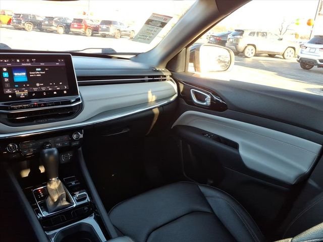 2024 Jeep Compass Limited - Photo 18