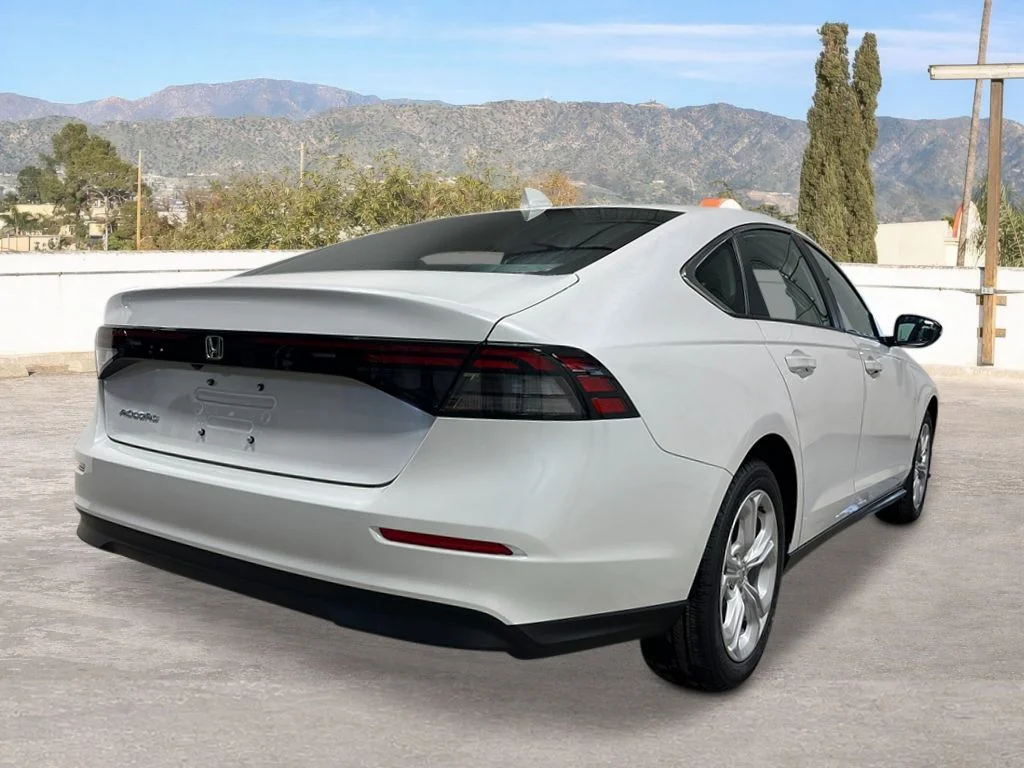 New 2026 Platinum White Pearl Honda LX image 6