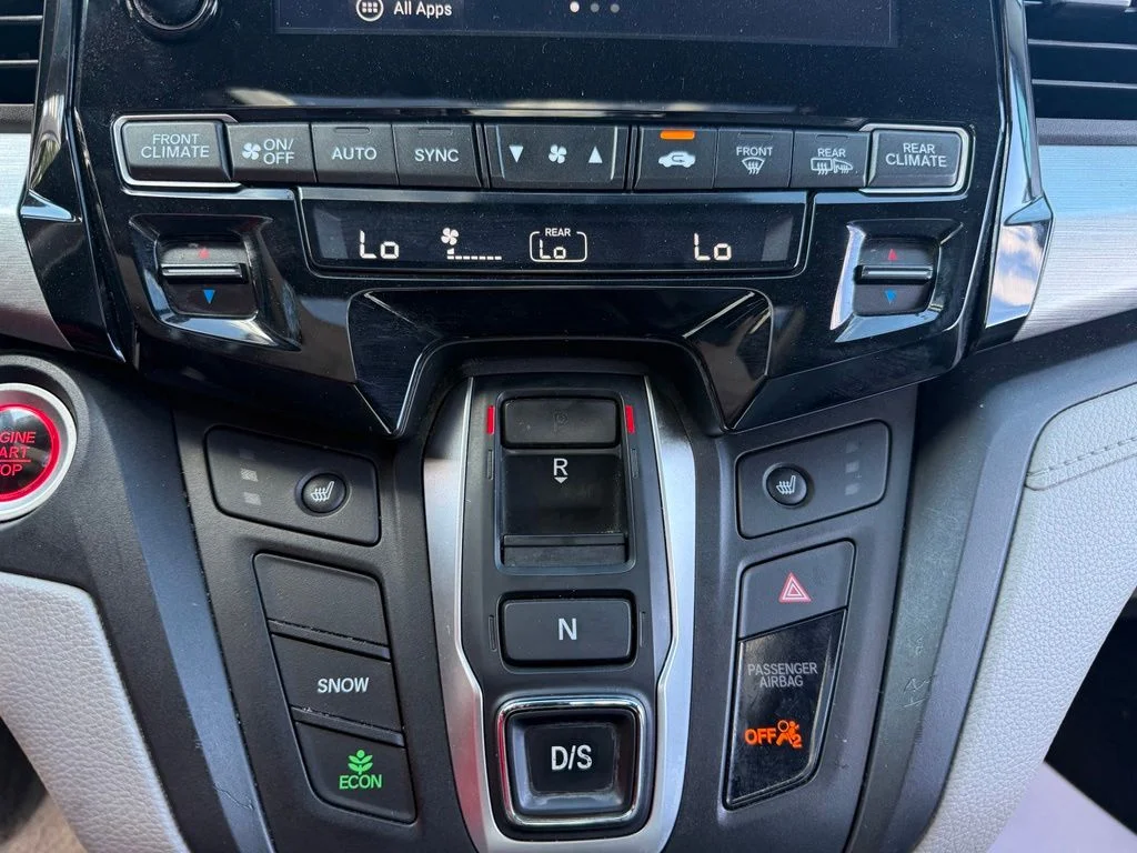 Used 2018 Crystal Black Pearl Honda EX-L image 15