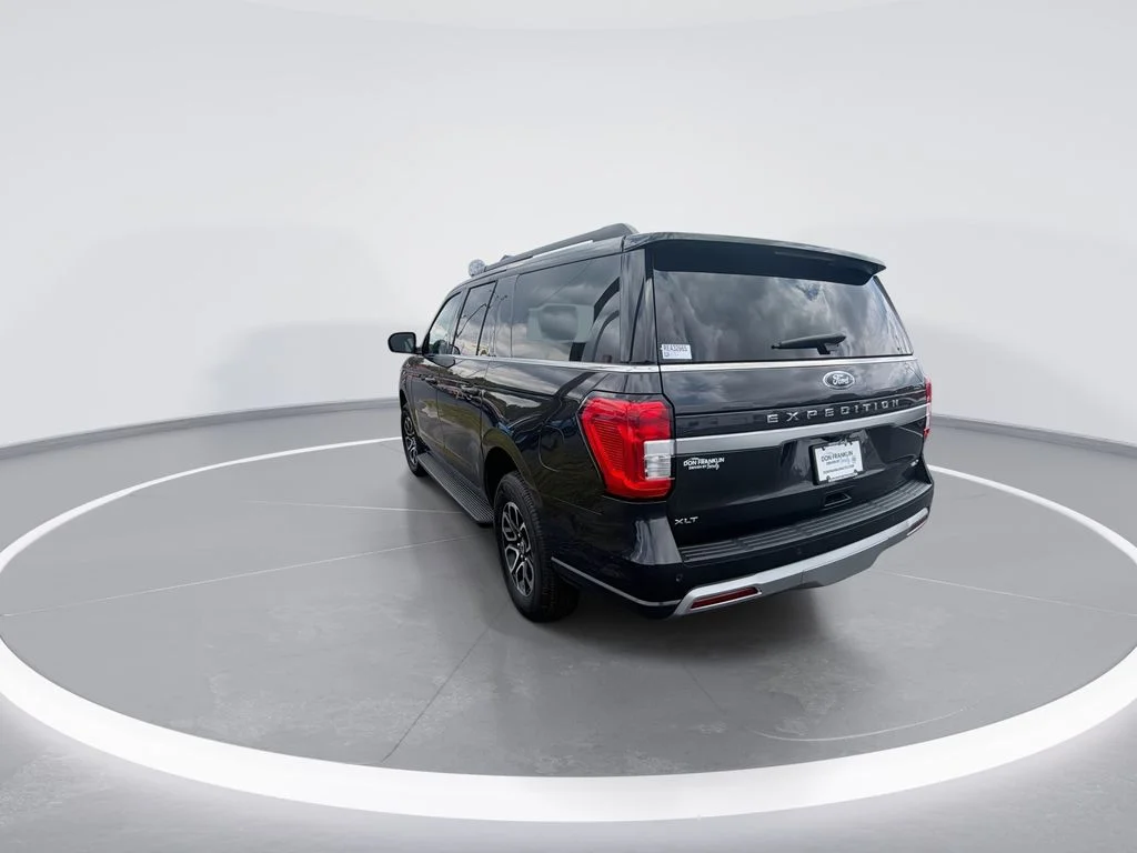 Used 2024 Gray Ford XLT image 6