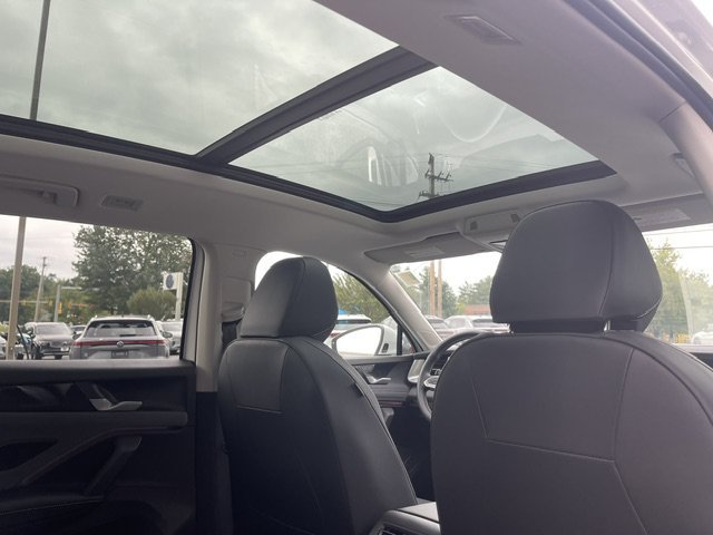 New 2026 Pure White Volkswagen 2.0T SE image 6