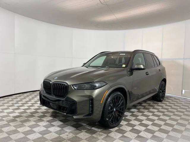 Used 2026 Manhattan Green Metallic BMW xDrive40i image 3