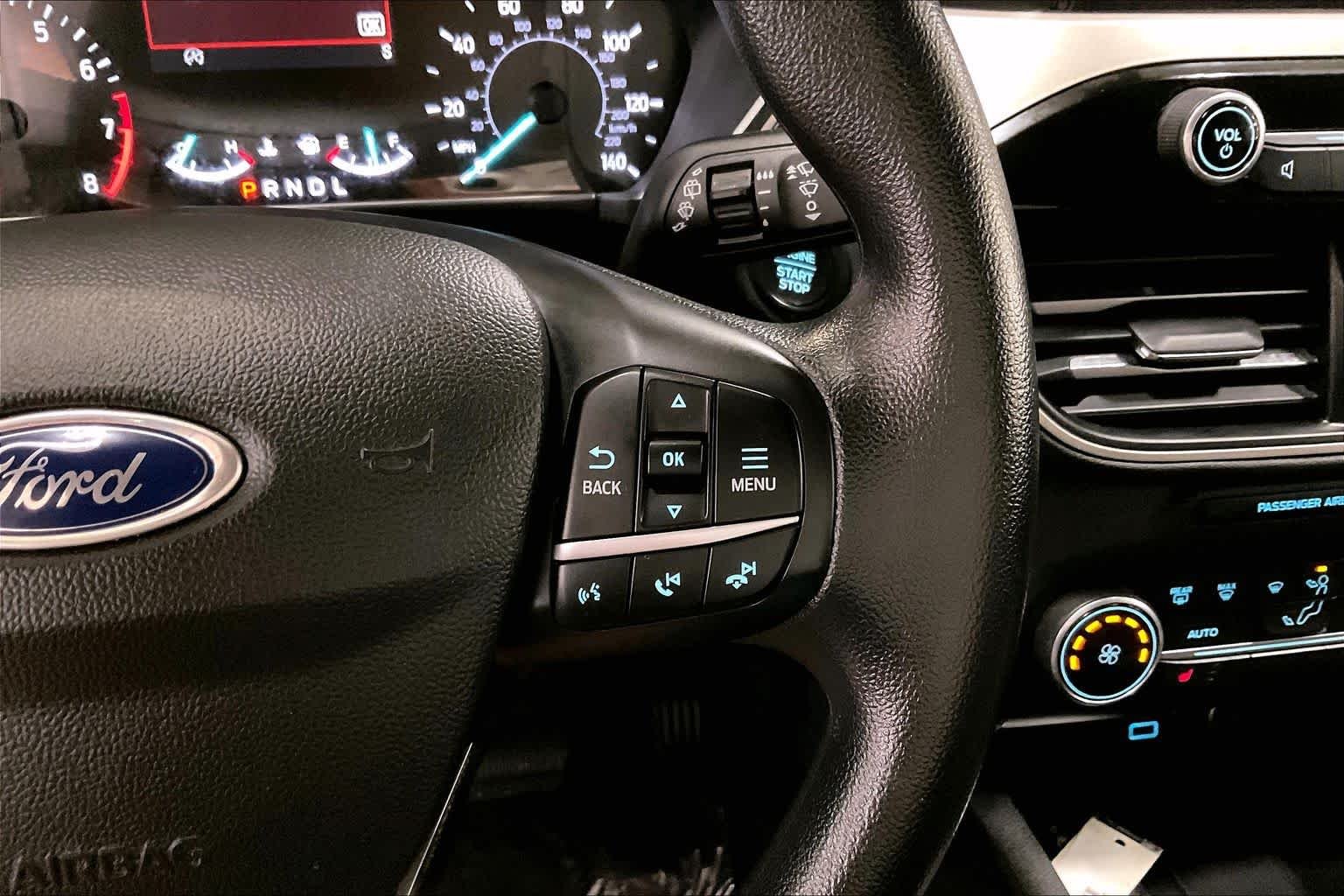 Used 2020 Agate Black Metallic Ford SE image 24