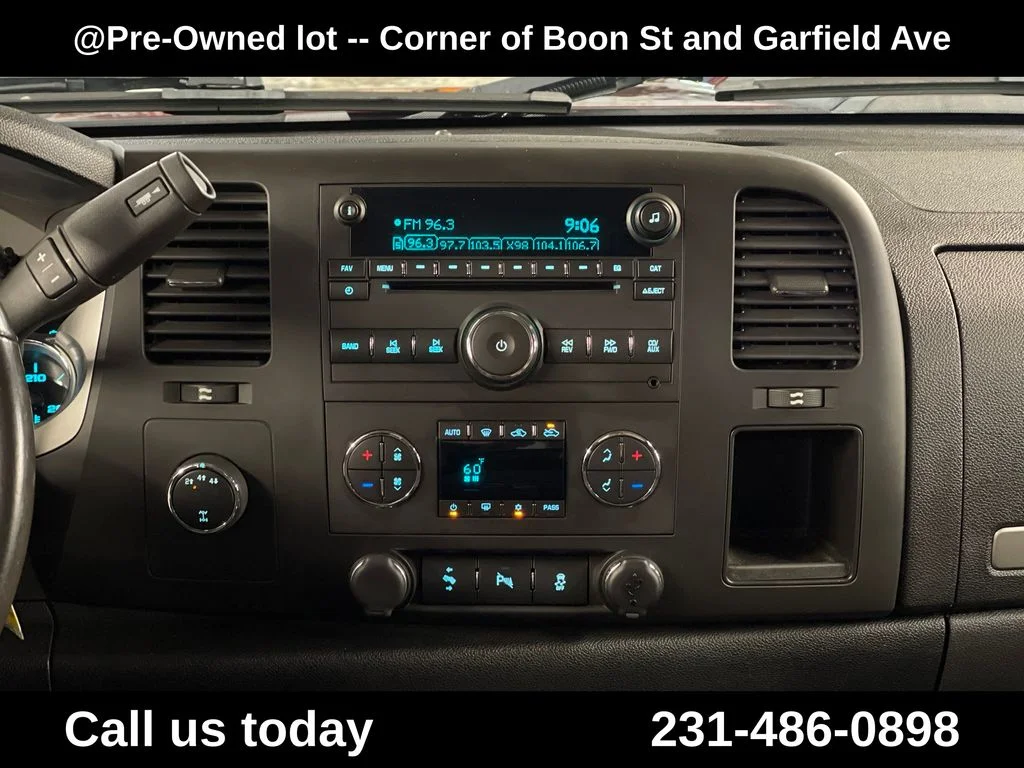 Used 2013 Red Chevrolet LT image 19