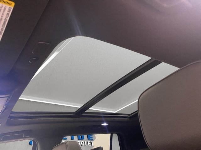 Used 2024 White GMC Denali image 4