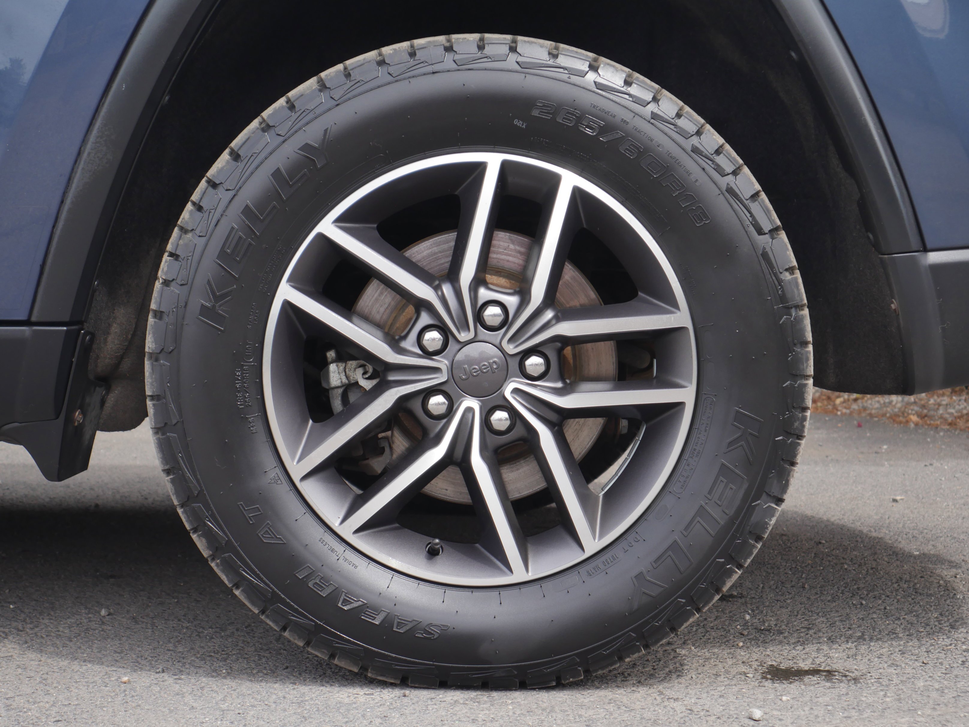 Used 2020 Slate Blue Pearlcoat Jeep Limited image 20