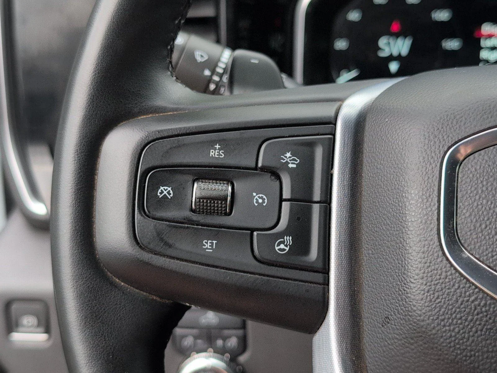 Used 2023 Summit White GMC Elevation image 29