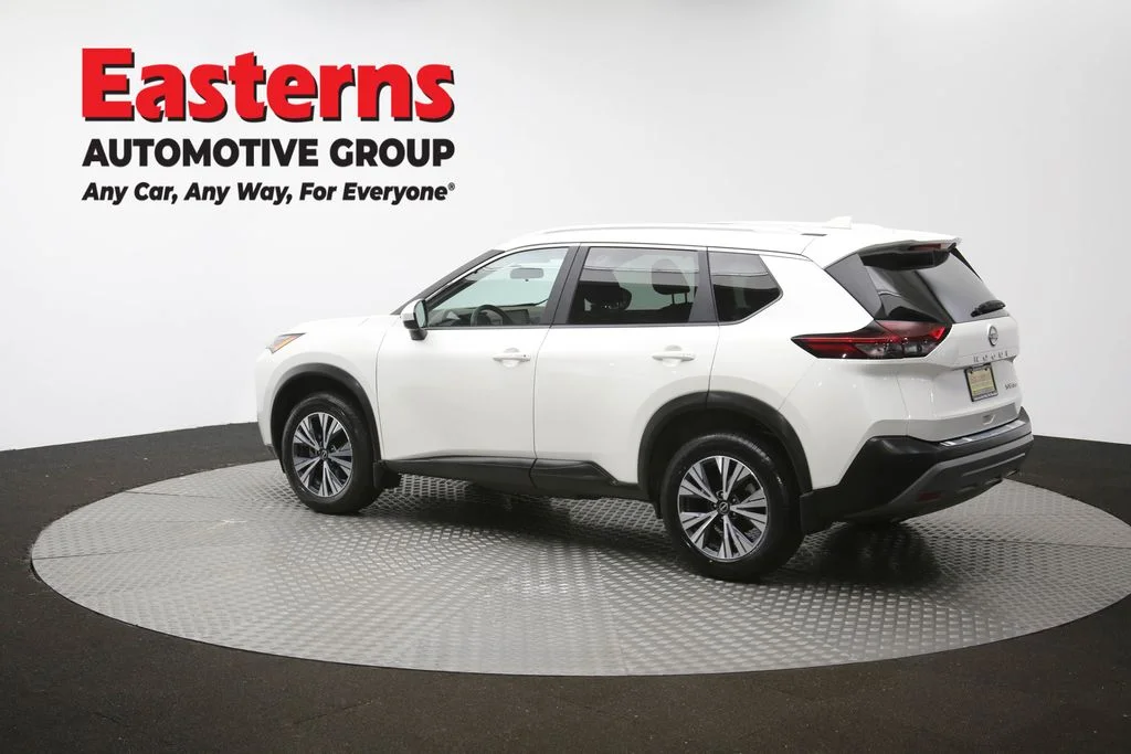 Used 2023 White Nissan SV image 63