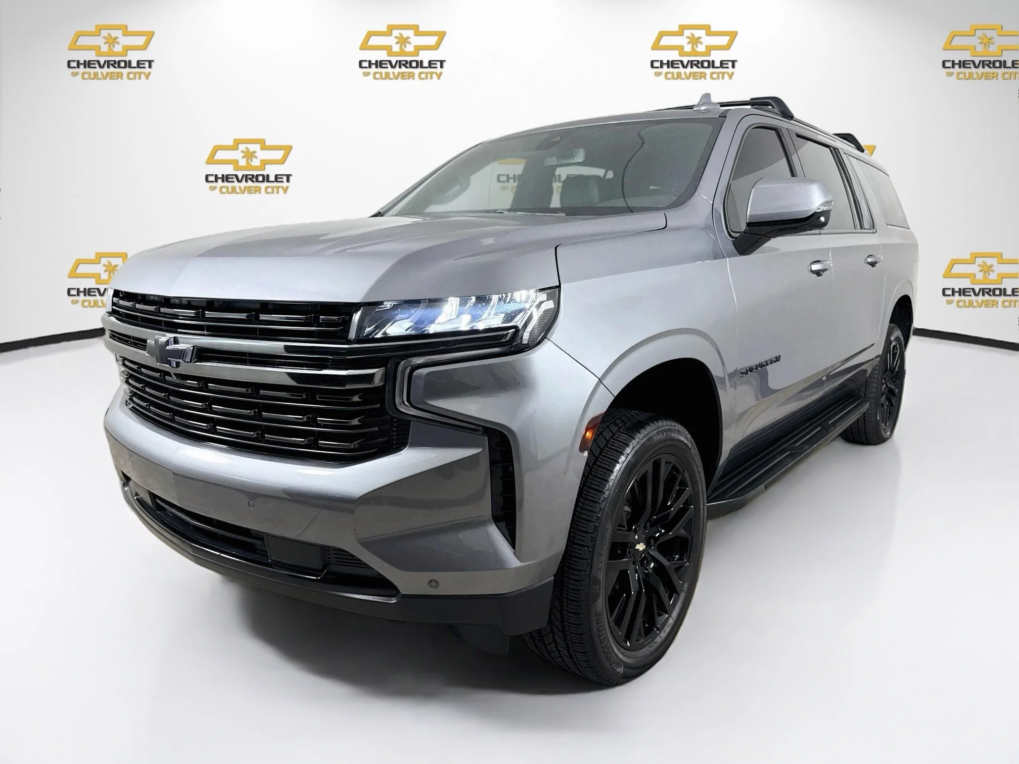 Used 2022 SATIN STEEL METALLIC Chevrolet RST image 3