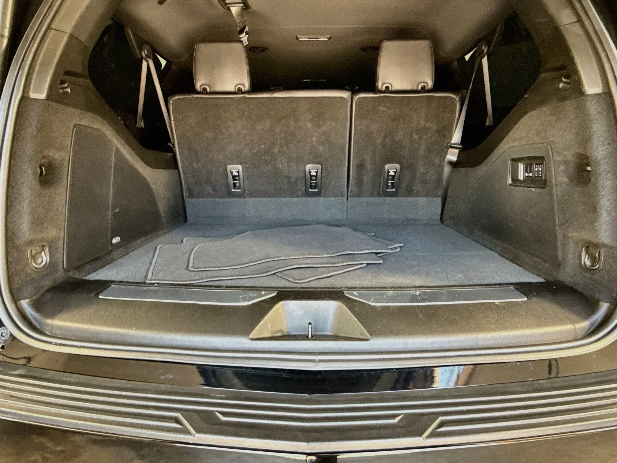 Used 2025 Black Raven Cadillac Luxury image 28