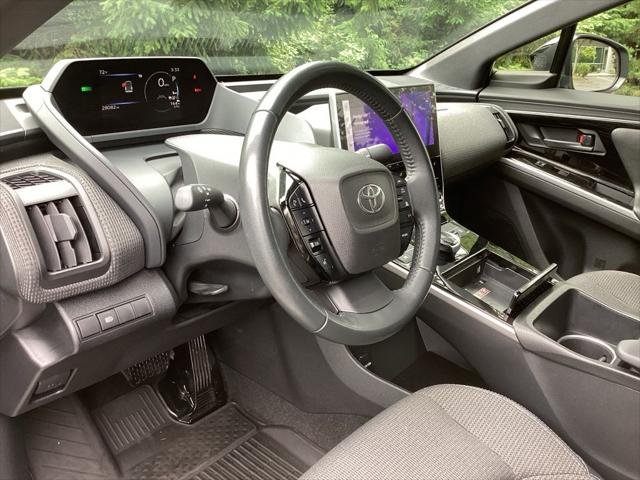Certified Used 2023 ELEMENTAL SILVER Toyota  image 11