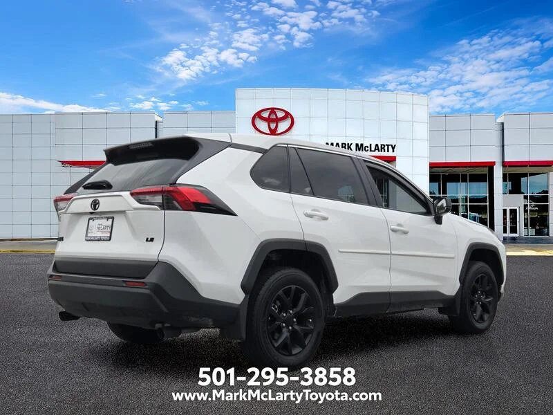 Used 2024 Ice TOYOTA LE FWD image 5