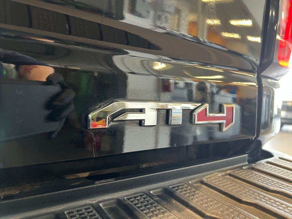Used 2022 Ebony Twilight Metallic GMC AT4 image 14