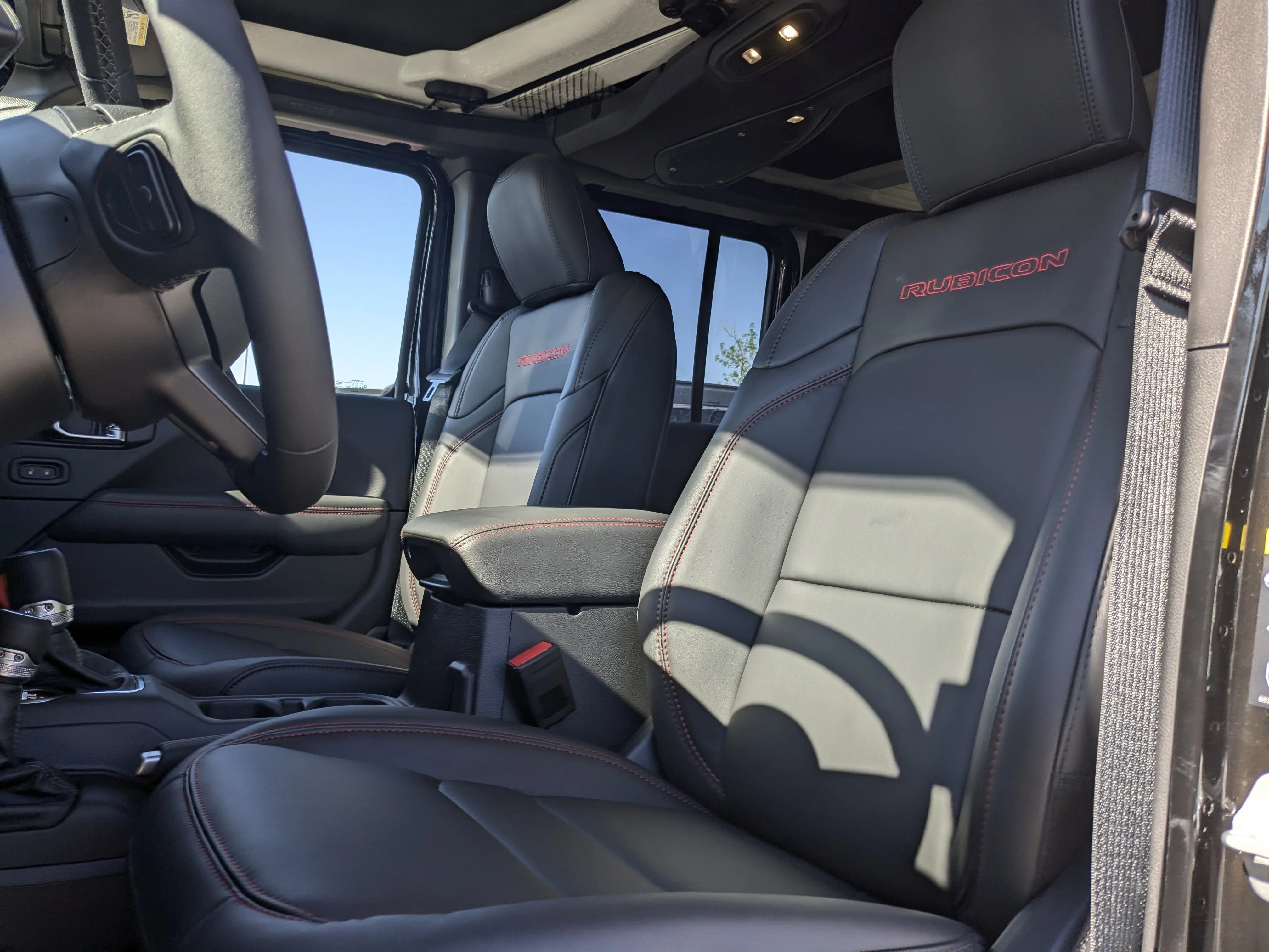 New 2025 Black Jeep Rubicon X - - 35 INCH A/T TIRES - Trailer Tow Group - Offroad Cam - Nappa leather seats & Tons More! image 12