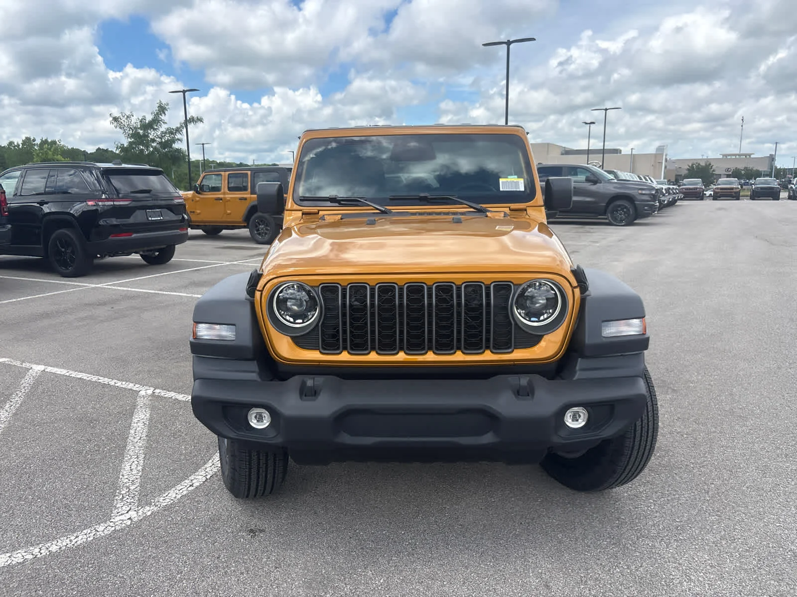 New 2026 Goldilocks Jeep Sport S image 3